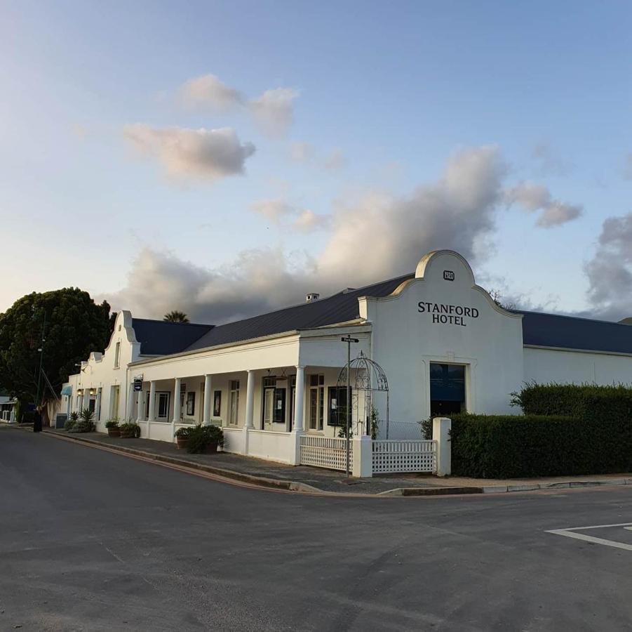 The Stanford Hotel Buitenkant foto